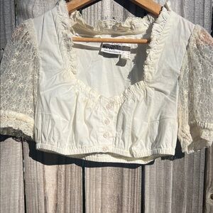 Marjo Cream Lace Blouse Cropped Size Small